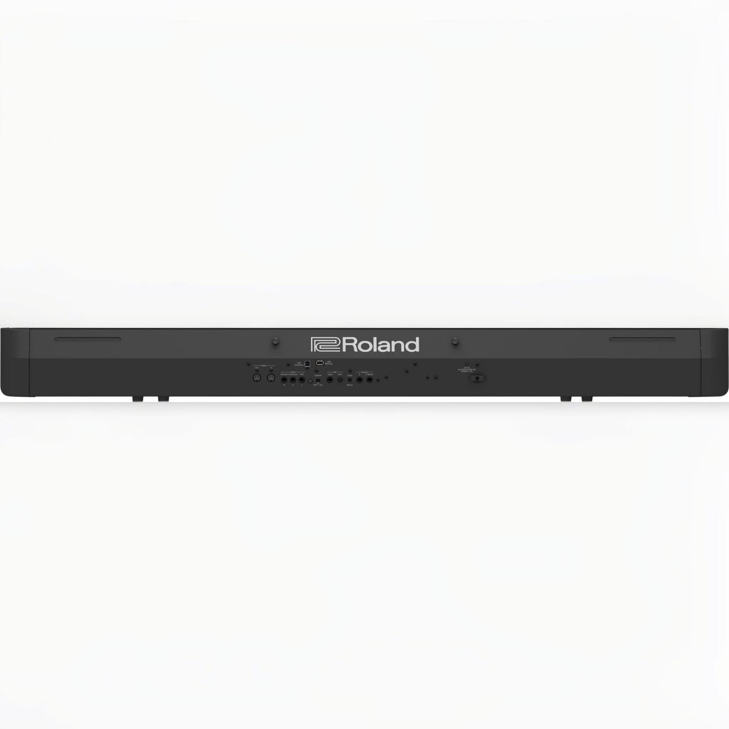 Mặt sau đàn piano điện TÂN NHẠC CỤ Roland FP-90X với các cổng kết nối chuyên dụng