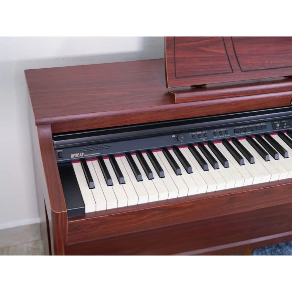 Đàn piano điện TÂN NHẠC CỤ Roland HP205GP màu gỗ nâu đỏ với bàn phím búa PHA II Ivory Feel sang trọng