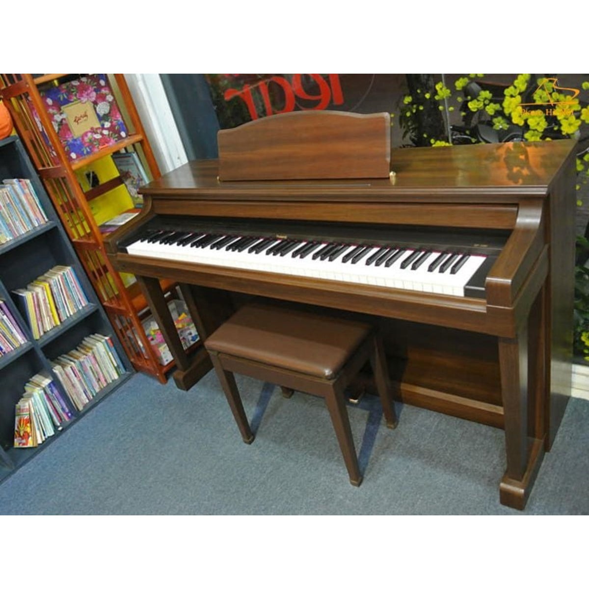 Đàn piano điện TÂN NHẠC CỤ Roland HP3800 dáng tủ gỗ mun màu nâu đậm với bàn phím búa PHA II và ghế ngồi đi kèm