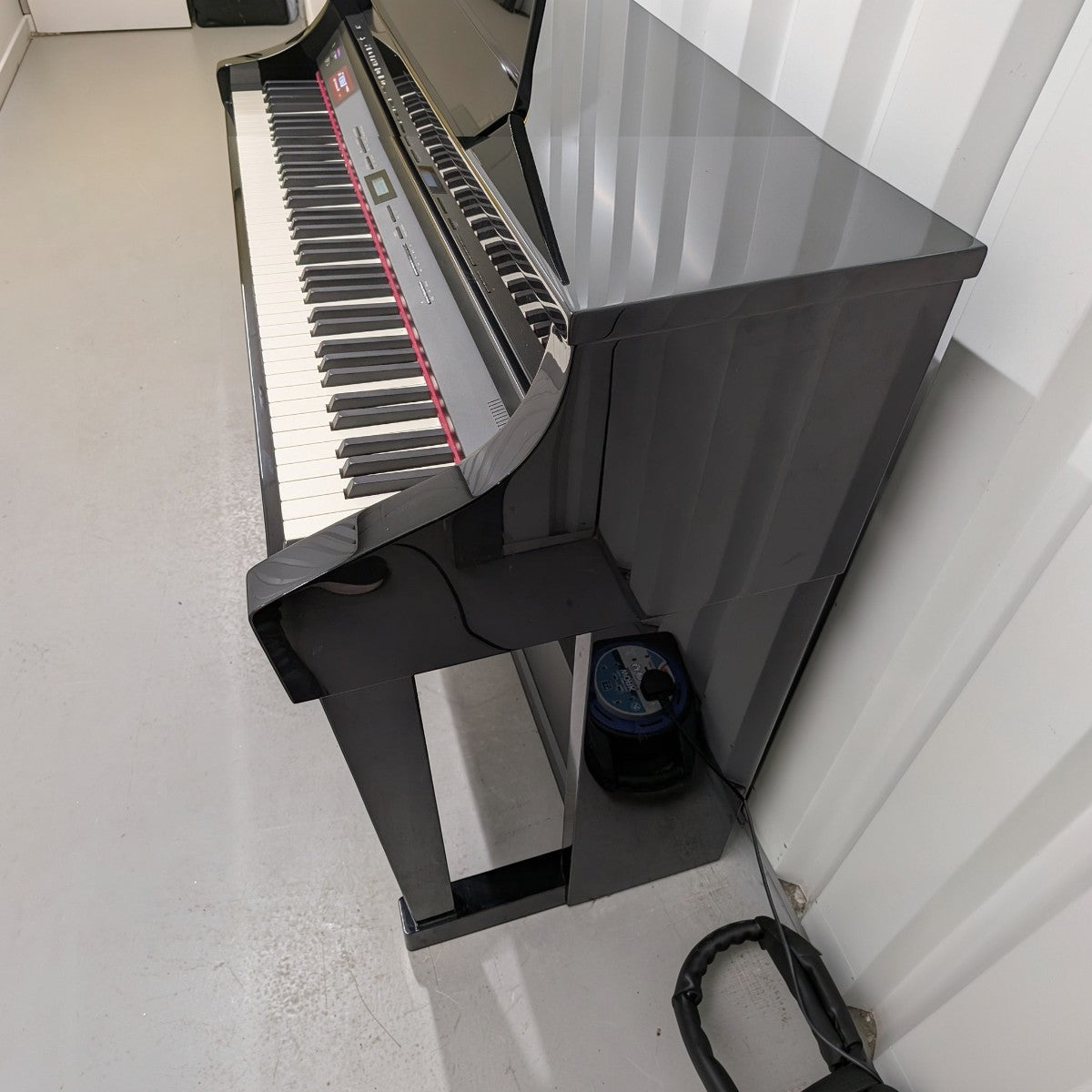 Đàn piano điện Roland HP508GP màu đen bóng gương sang trọng tại TÂN NHẠC CỤ