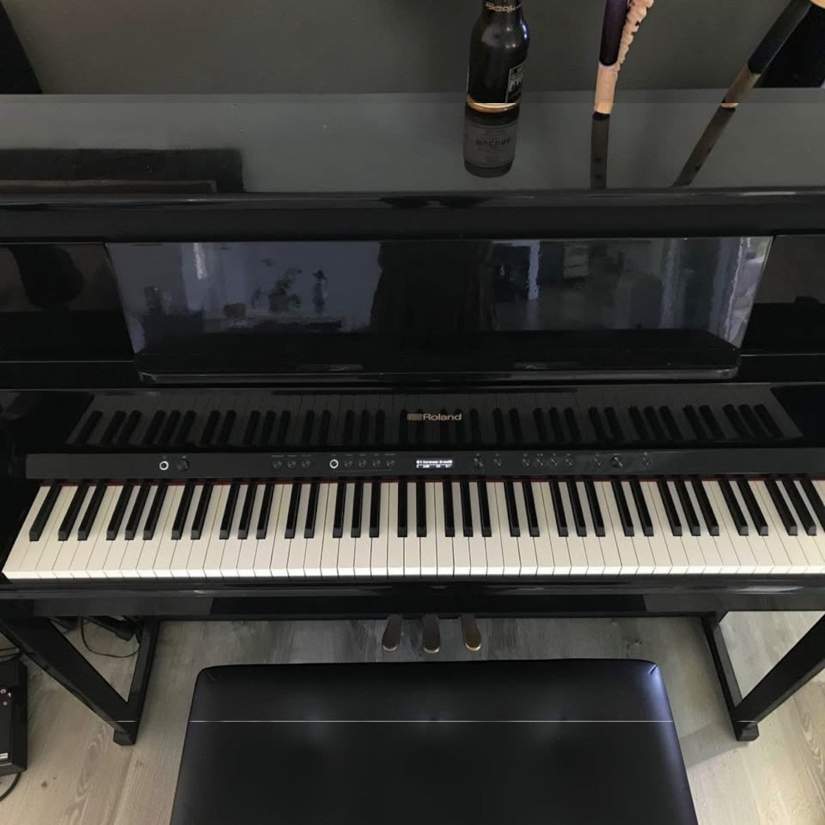 Đàn piano điện Roland LX708 hàng lướt màu đen bóng sang trọng tại TÂN NHẠC CỤ với bàn phím Hybrid Grand cao cấp