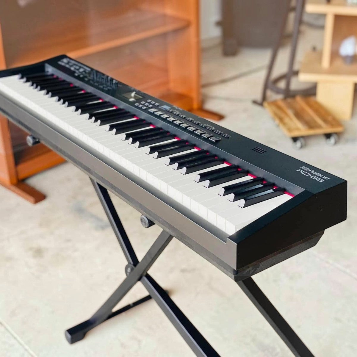 Đàn piano điện Roland RD-88 màu đen 88 phím tại showroom TÂN NHẠC CỤ