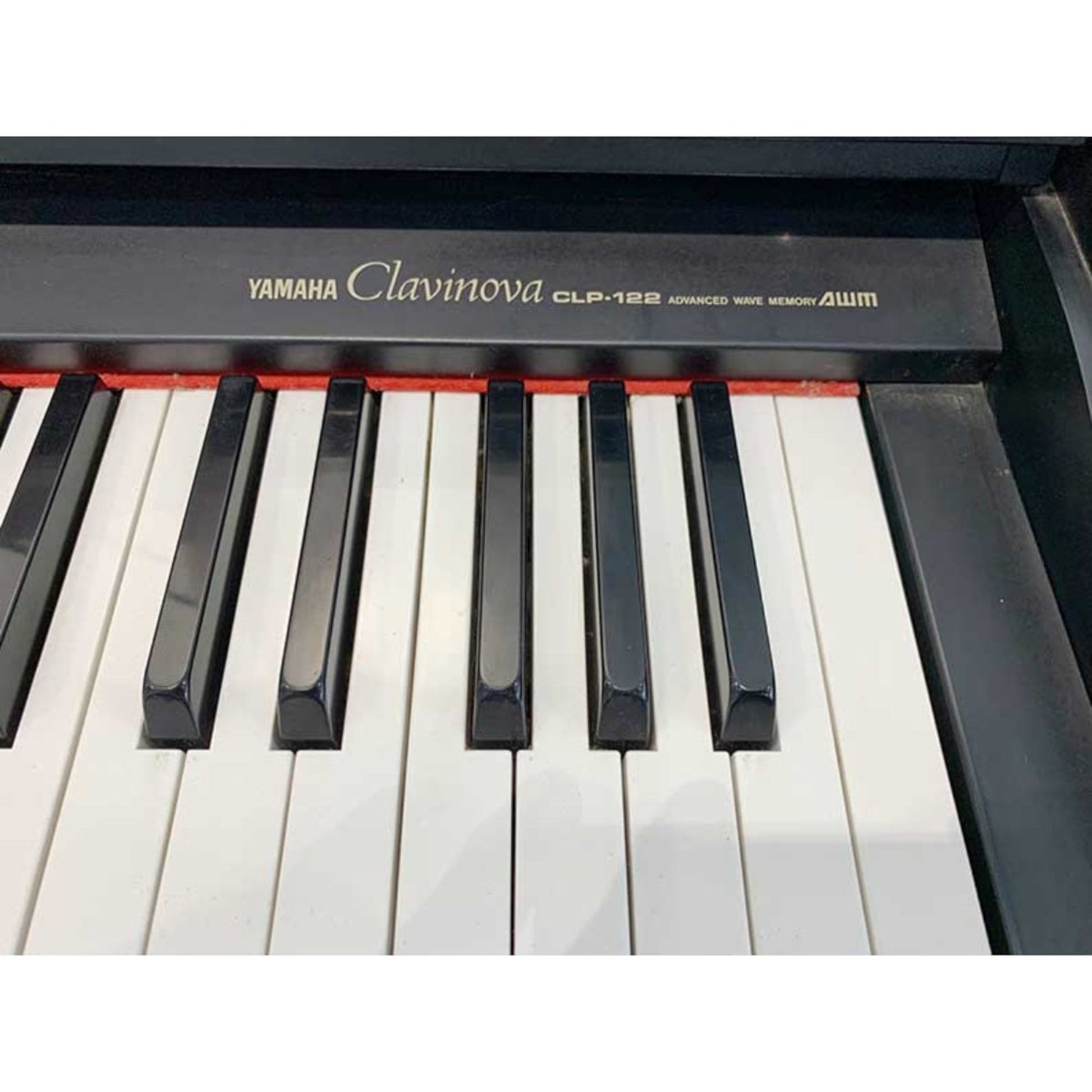 Bàn phím đàn piano điện TÂN NHẠC CỤ Yamaha CLP-122 với thiết kế 88 phím đen trắng sang trọng