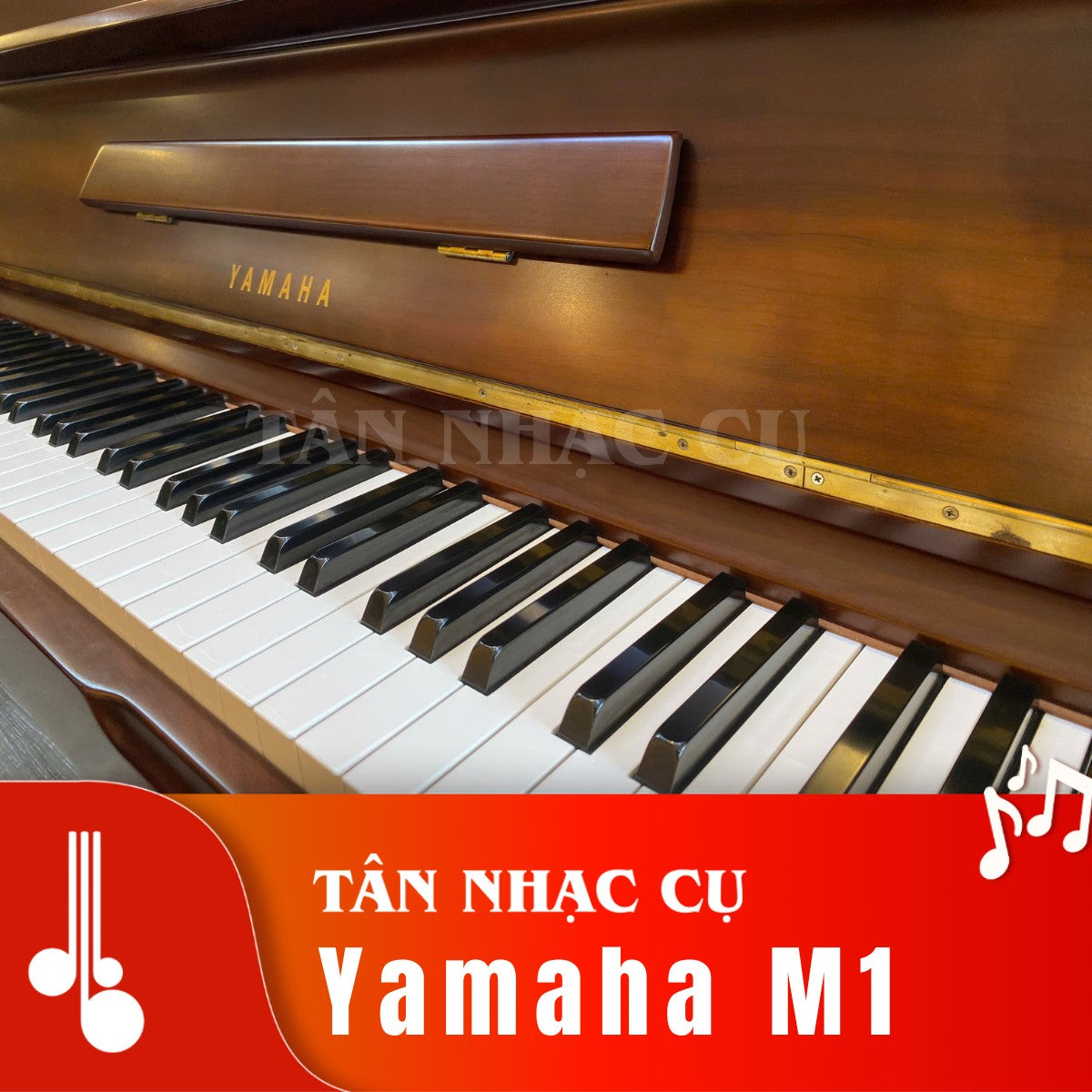 Đàn piano cơ TÂN NHẠC CỤ Yamaha M1 màu gỗ nâu sang trọng với bàn phím 88 phím trắng đen bóng