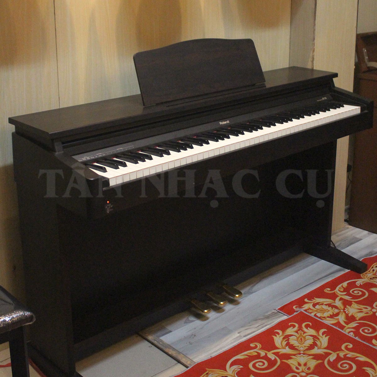 Đàn Piano Điện Roland HP147RD - Qua Sử Dụng