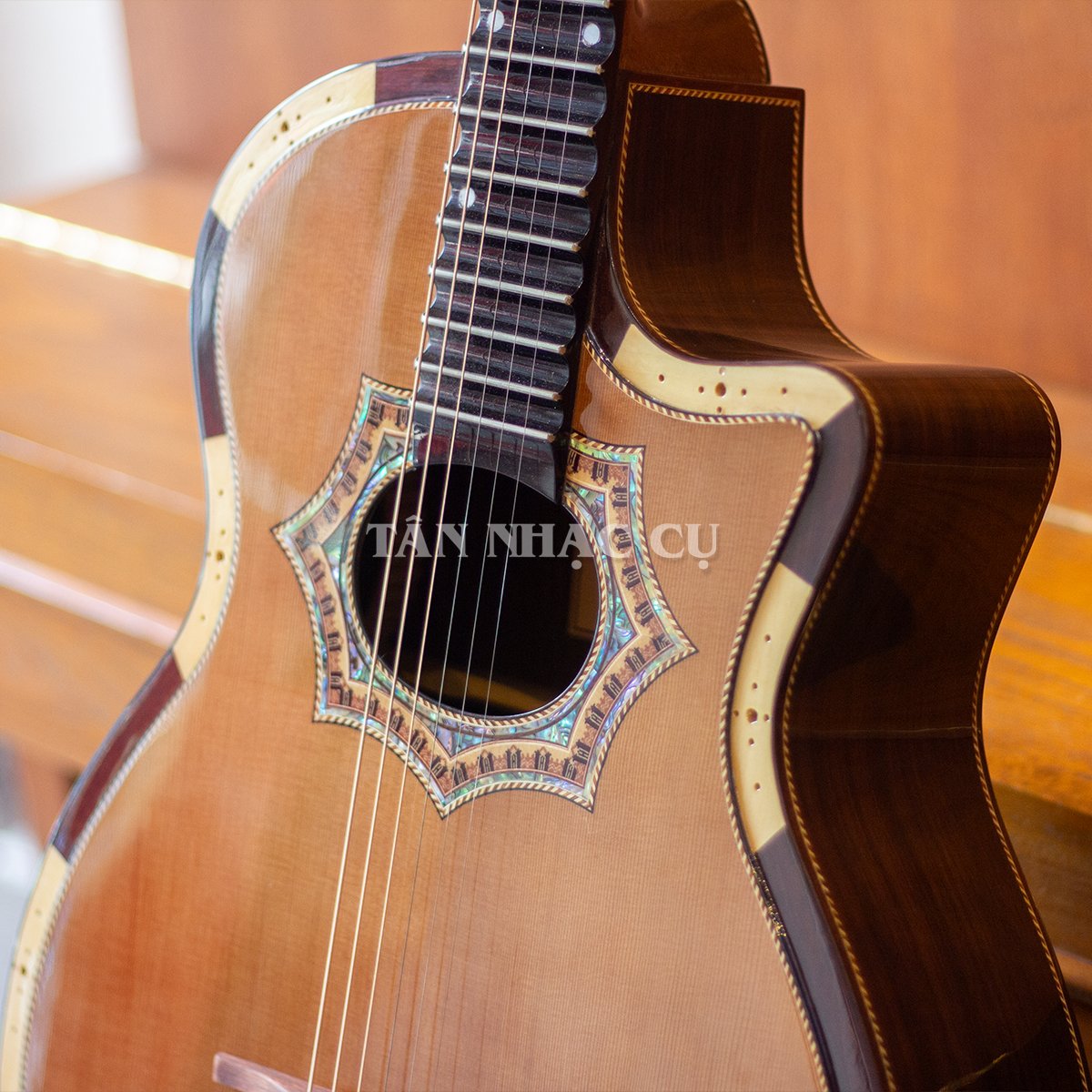 Đàn Guitar Vọng Cổ Ba Đờn VC1300