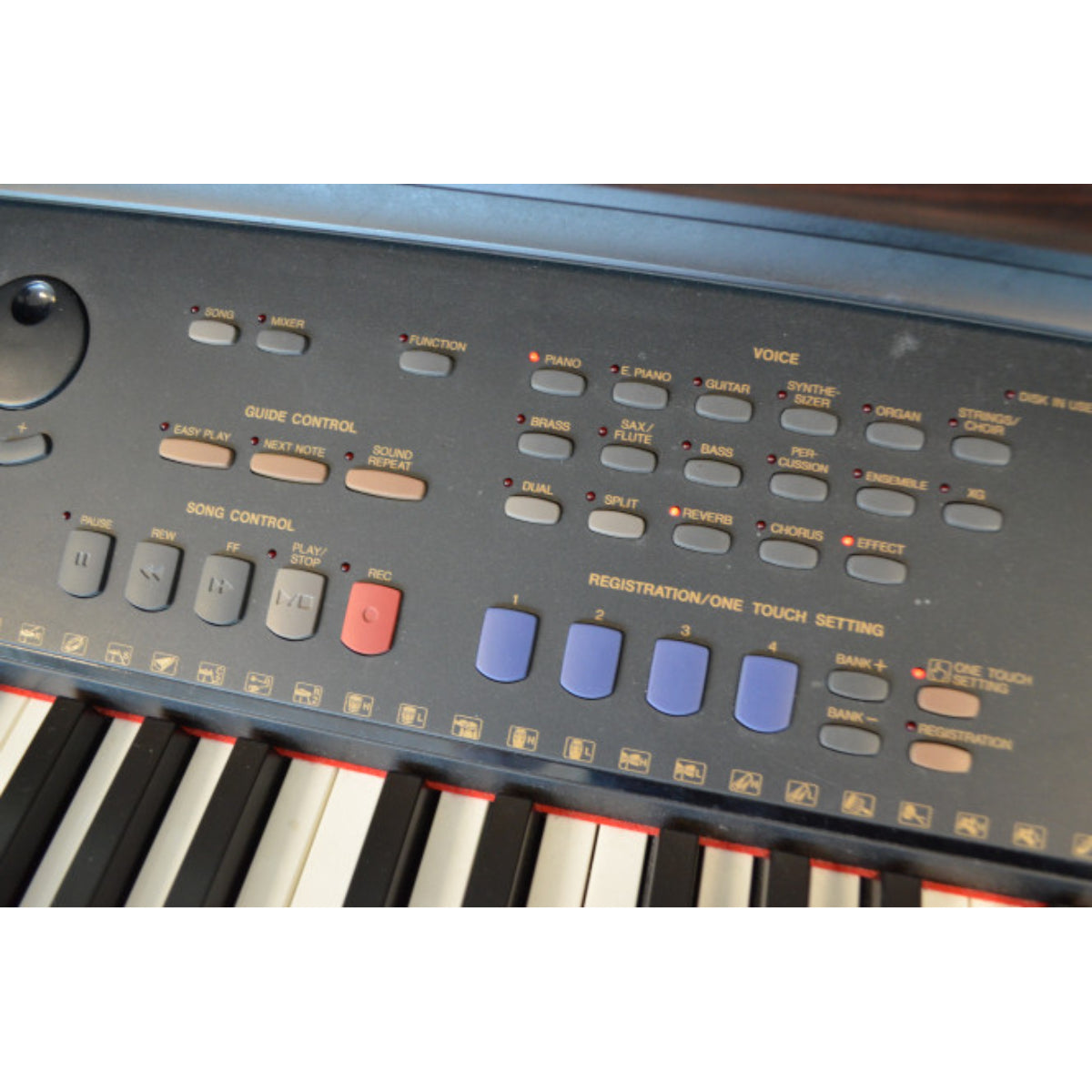 Đàn Piano Điện Yamaha CVP105