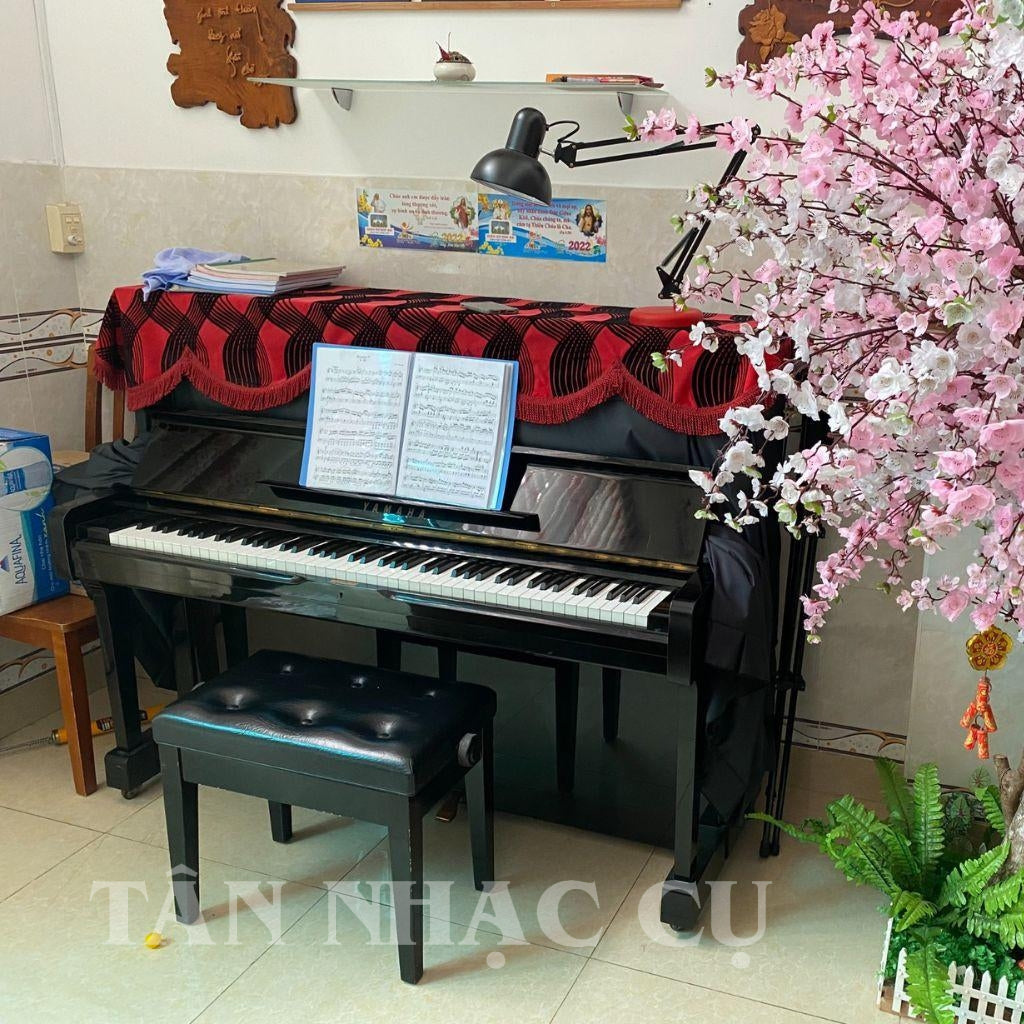 Bàn giao đàn piano YAMAHA U3 tại nhà khách, màu đen bóng - polished ebony