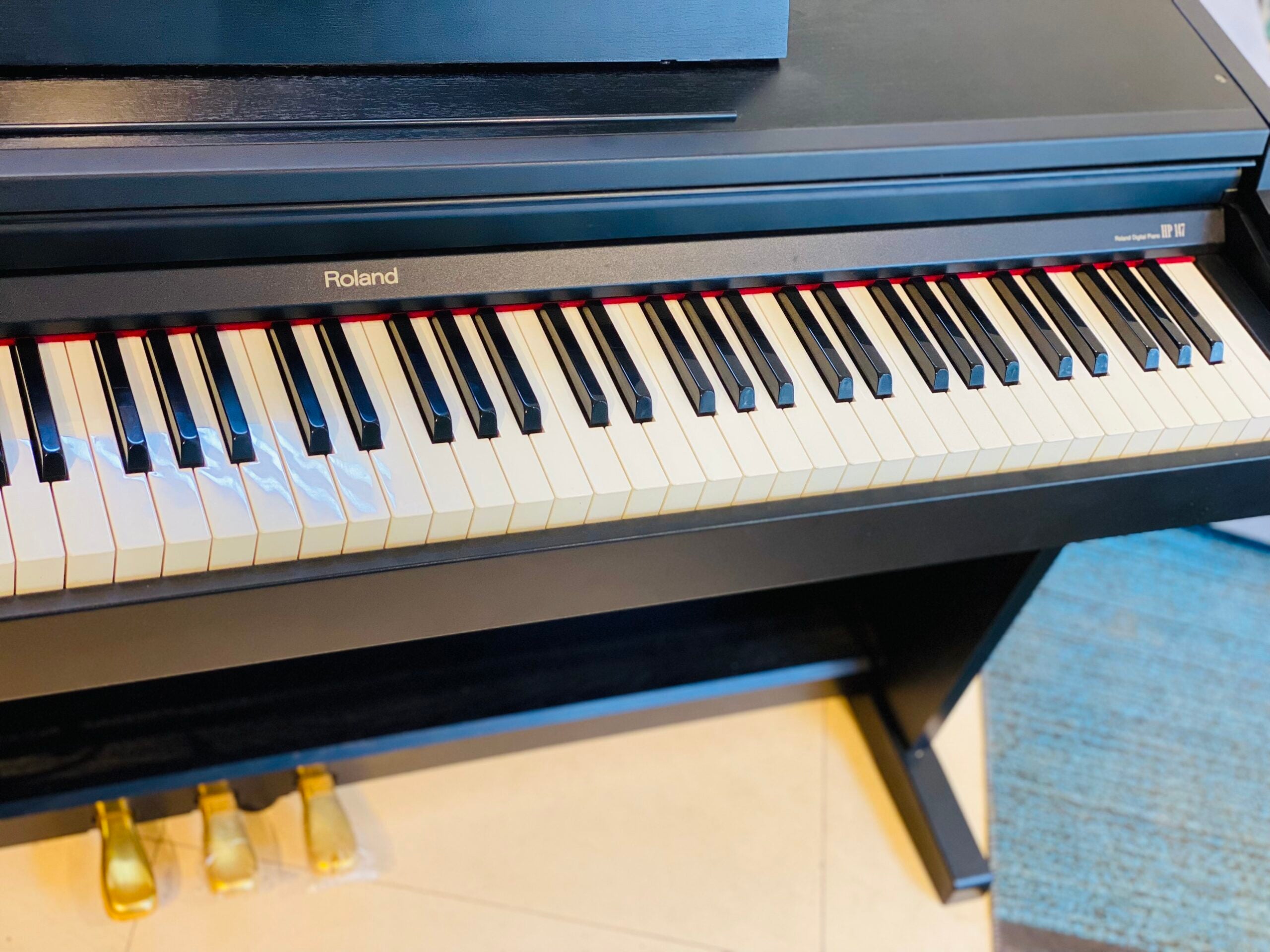 Đàn Piano Điện Roland HP147RD - Qua Sử Dụng