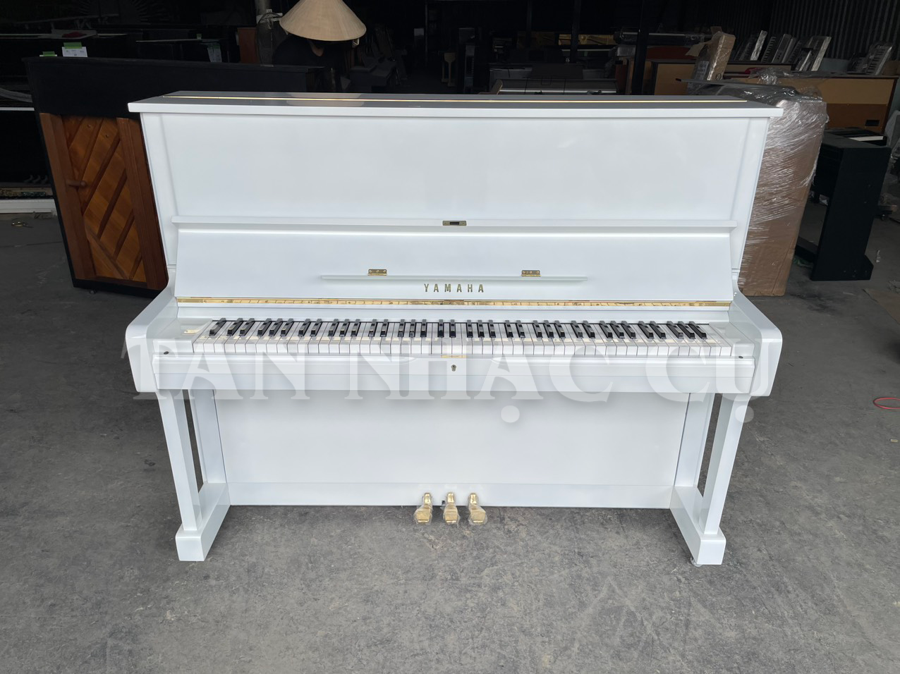 Đàn Piano Cơ Upright Yamaha U1H Màu Trắng - Qua Sử Dụng