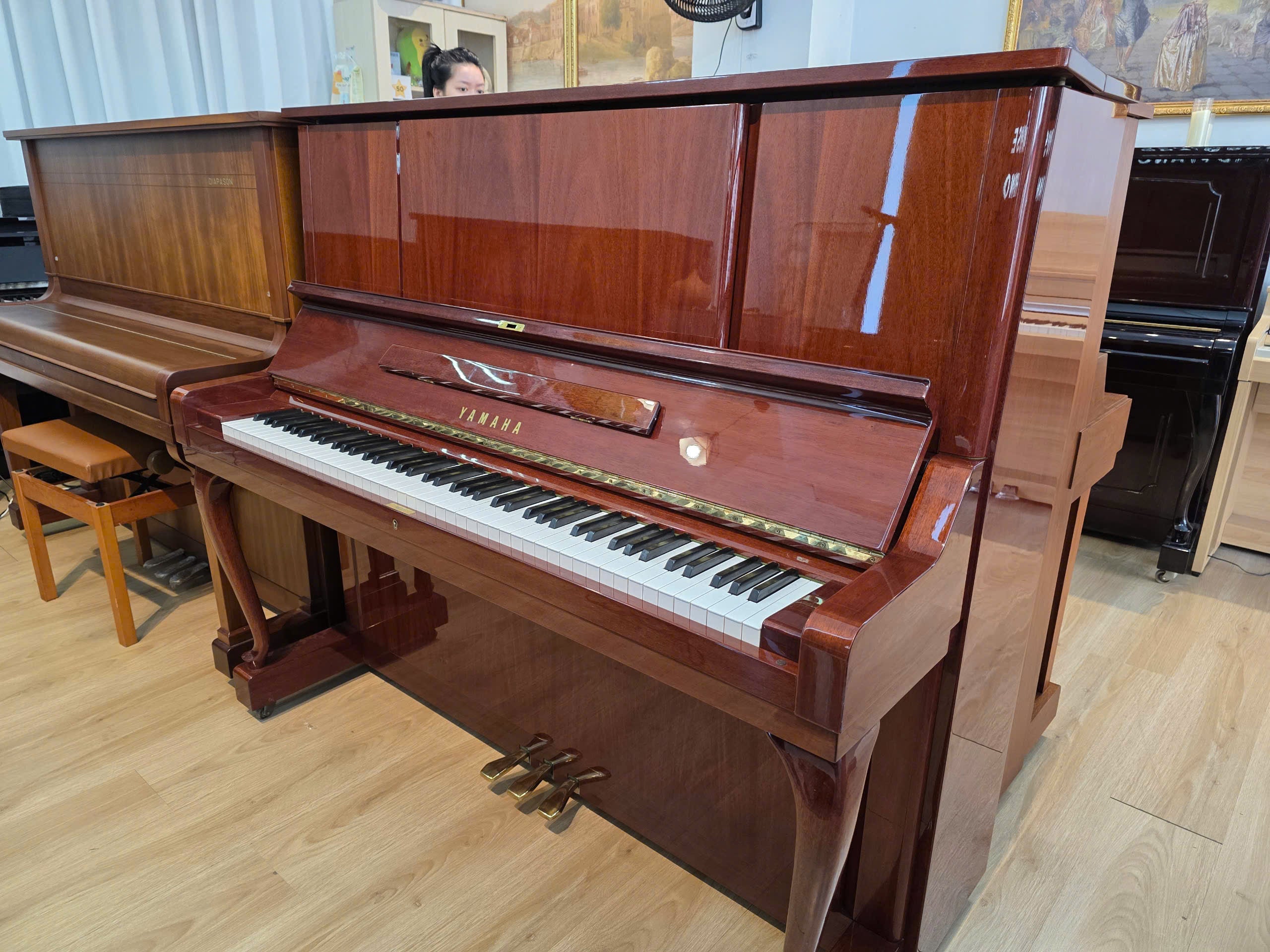 Đàn Piano Cơ Yamaha W106B