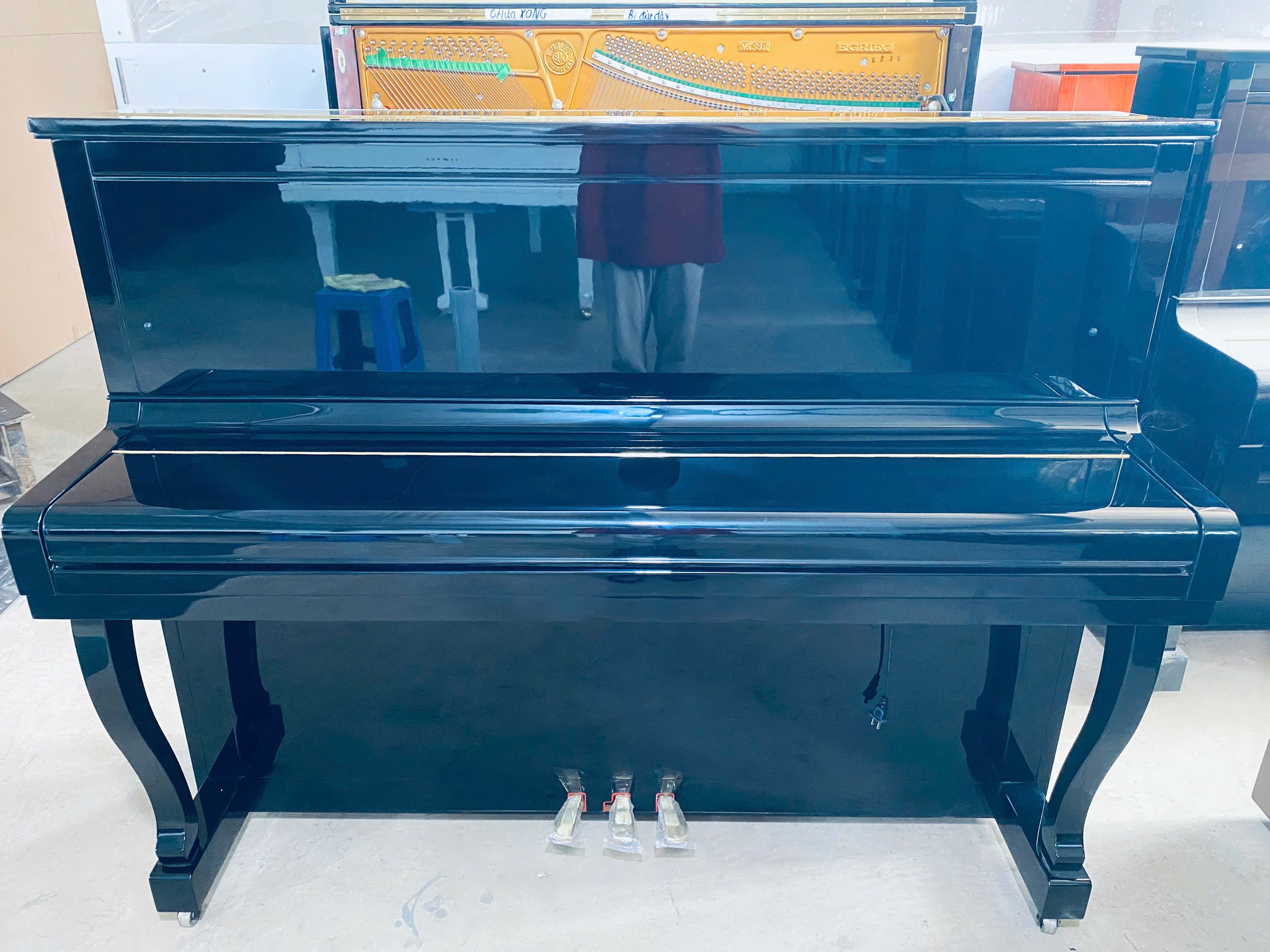 Đàn Piano Cơ Upright Gold Star TG180