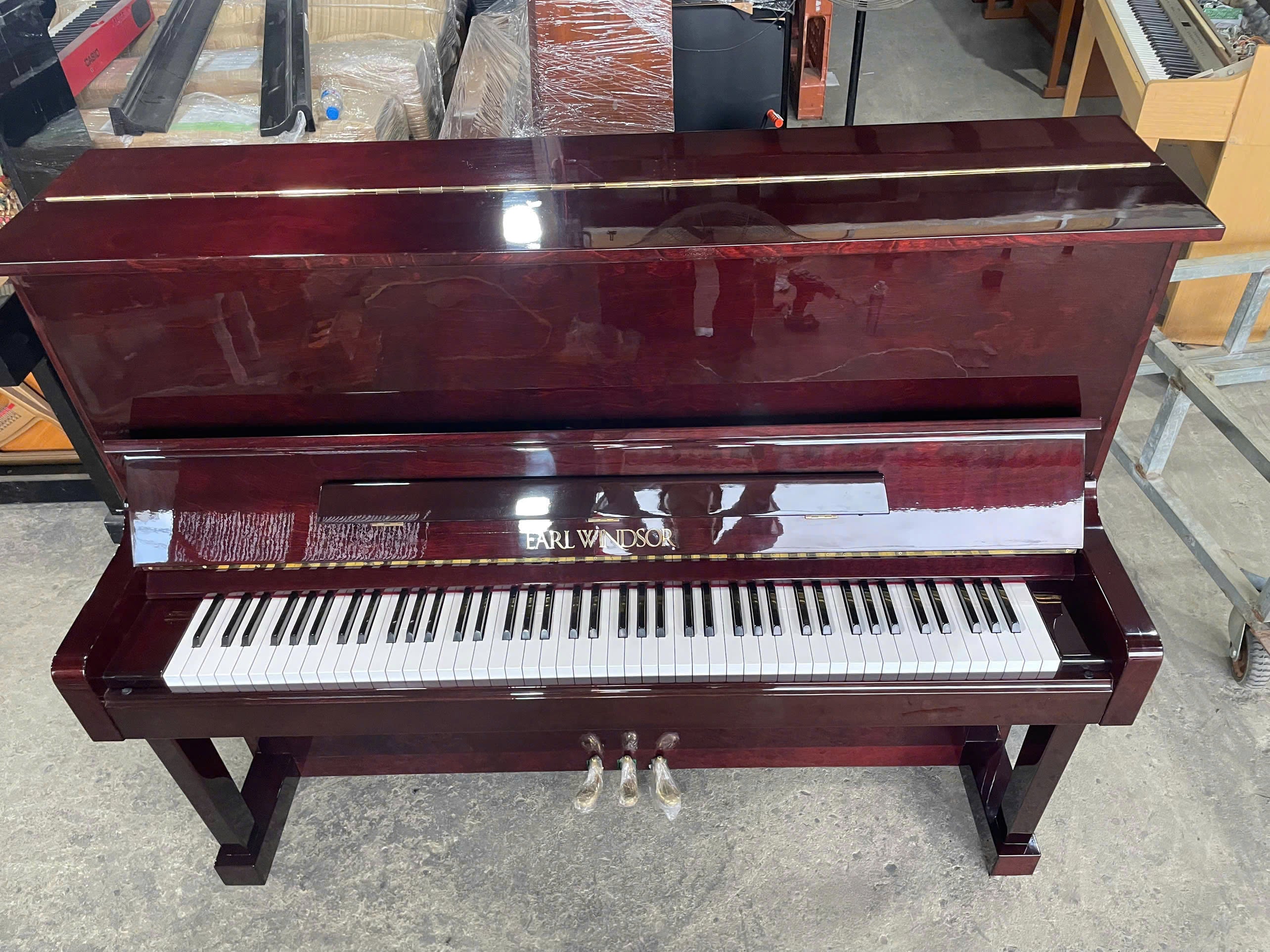 Đàn Piano Cơ Upright EARL WINDSOR - Made In Japan