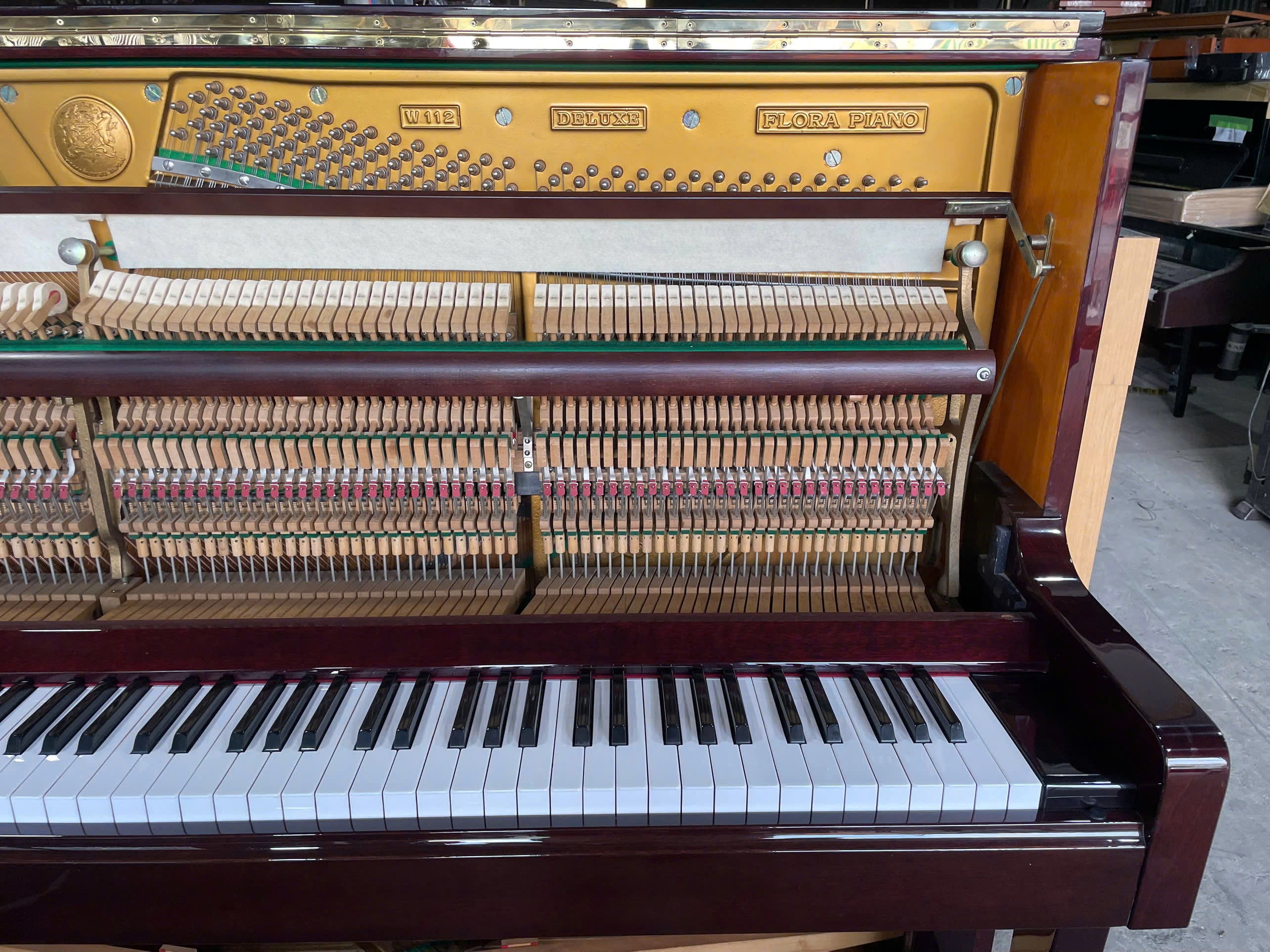 Đàn Piano Cơ Upright EARL WINDSOR - Made In Japan