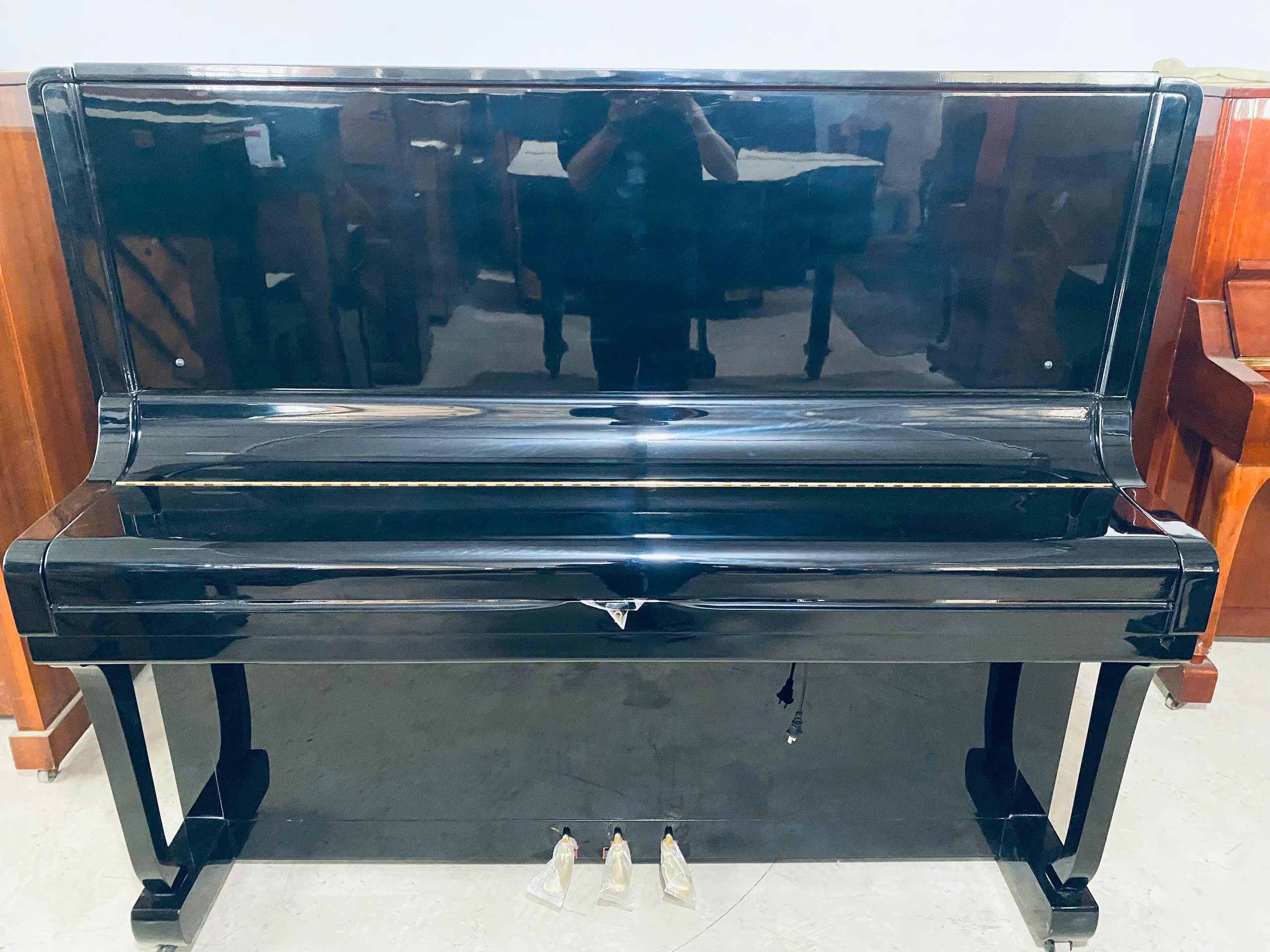 Đàn Piano Cơ EASTEIN B