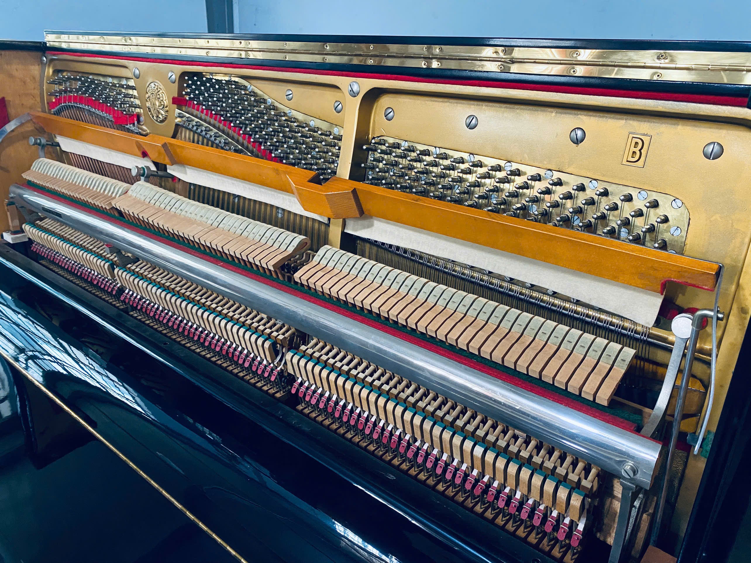 Đàn Piano Cơ EASTEIN B