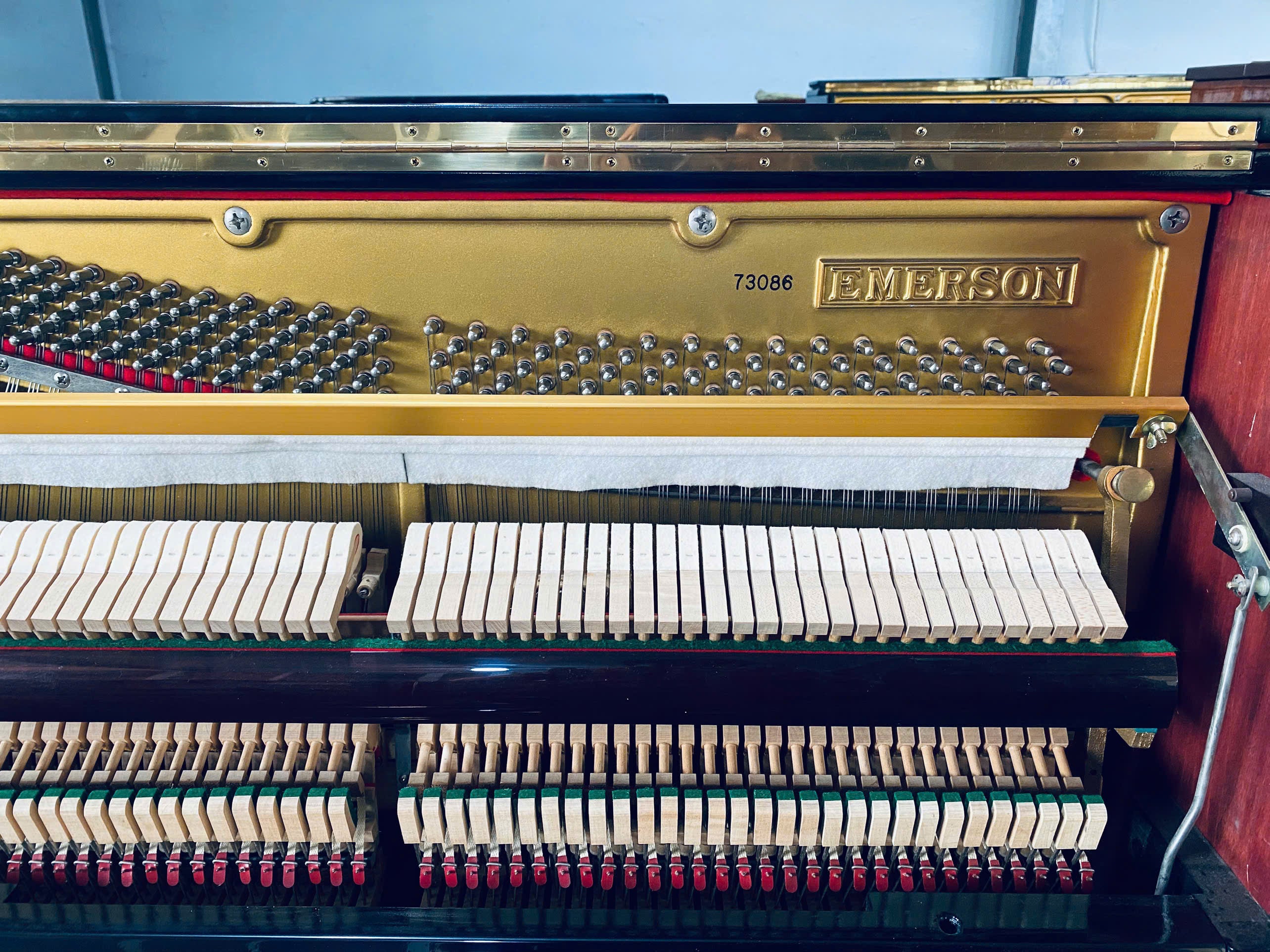 Đàn Piano Cơ EMERSON