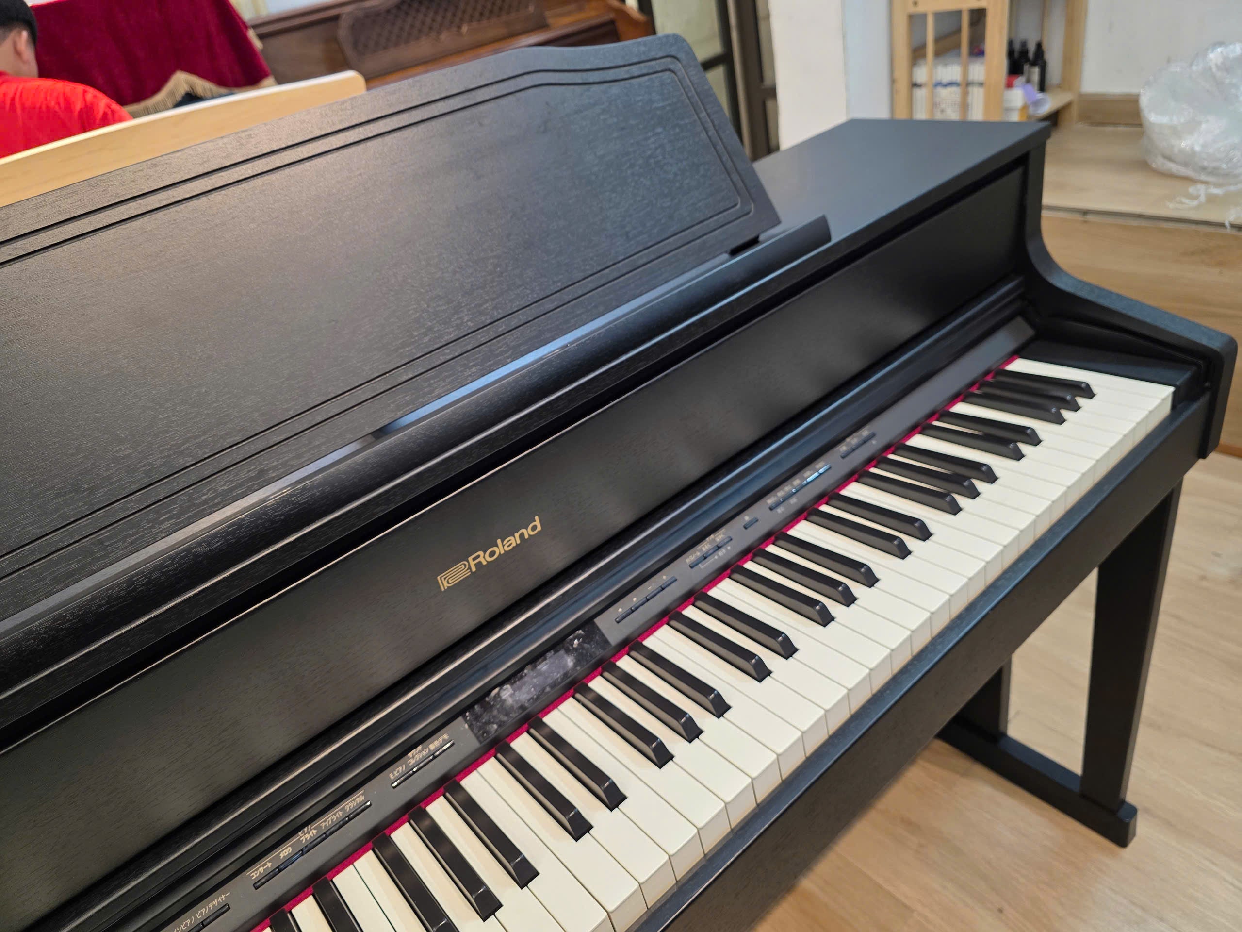 Đàn Piano Điện Roland HP605