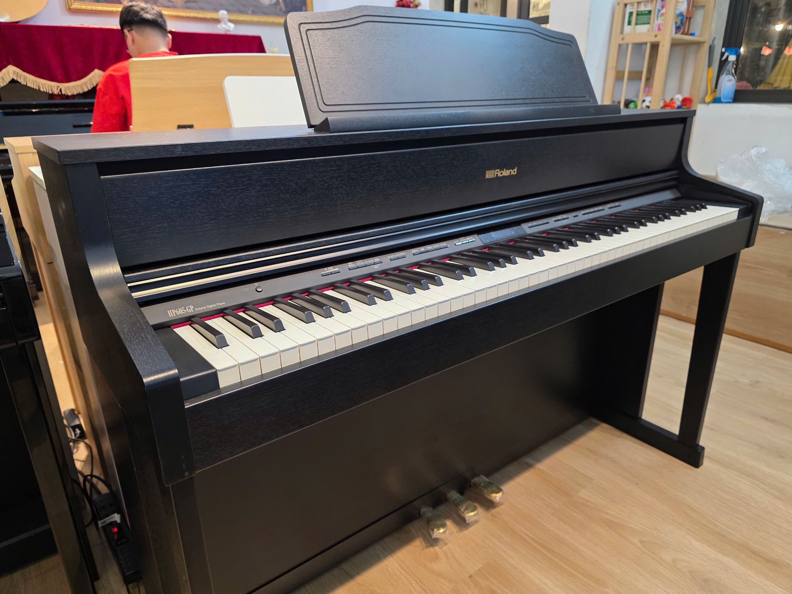 Đàn Piano Điện Roland HP605