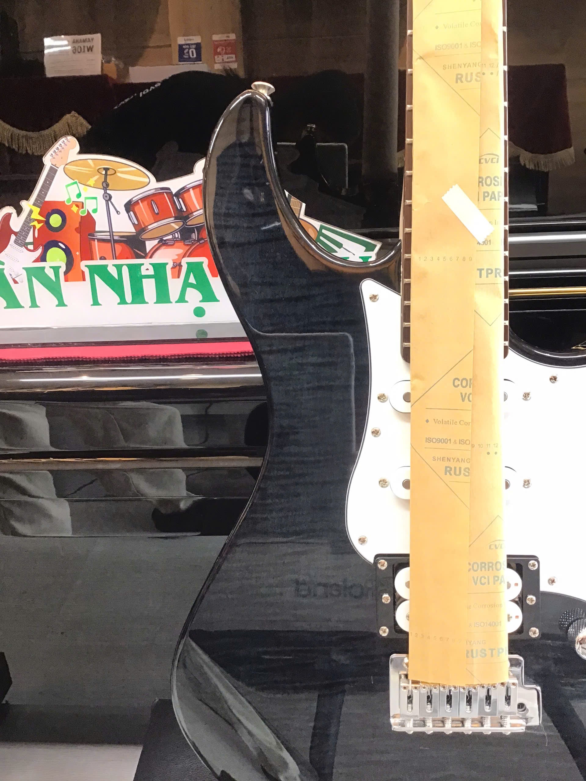 Đàn Guitar Điện Yamaha Pacifica PAC212VFM,Translucent Black, HSS