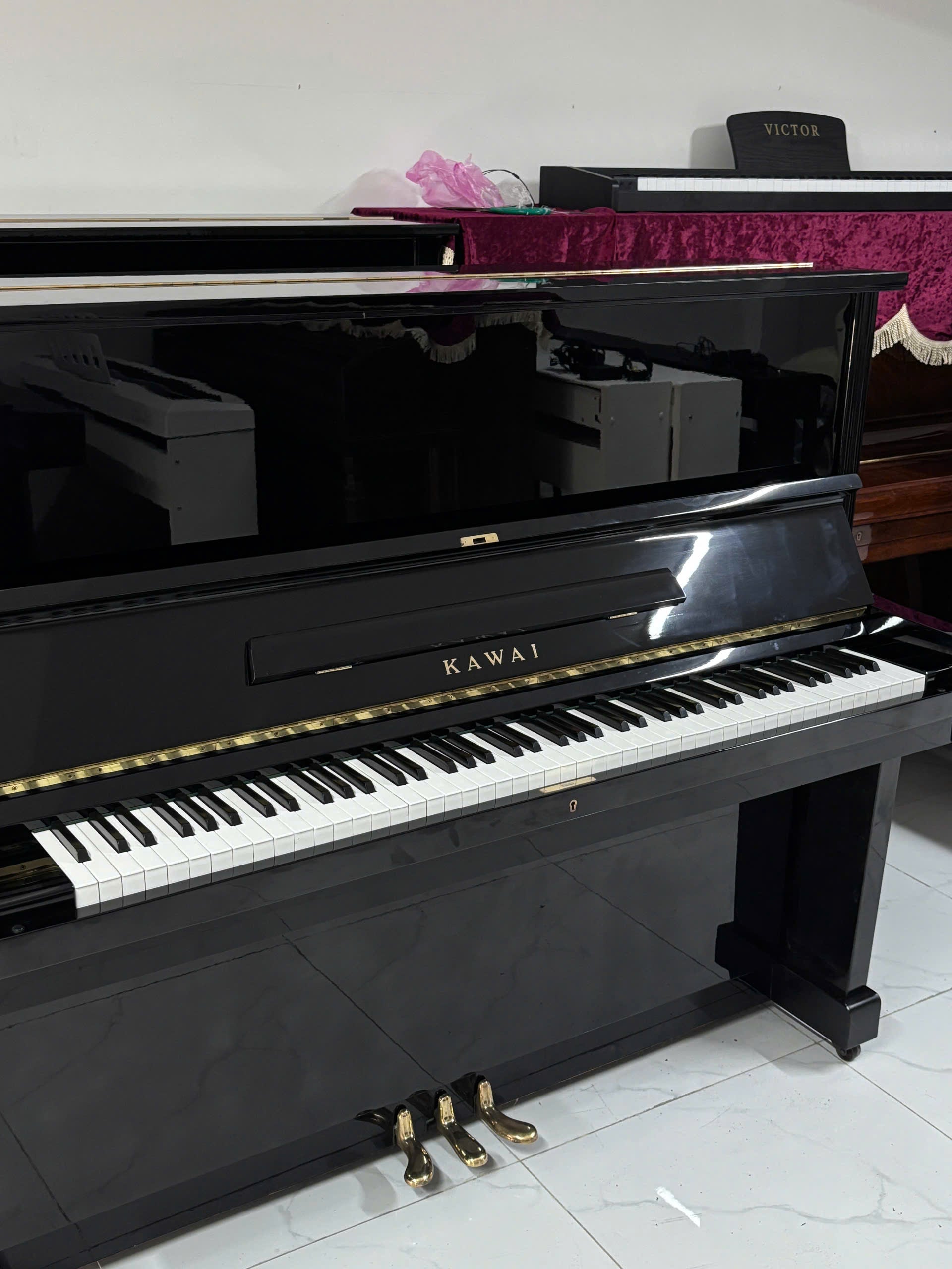 Đàn Piano Cơ Upright Kawai BL51