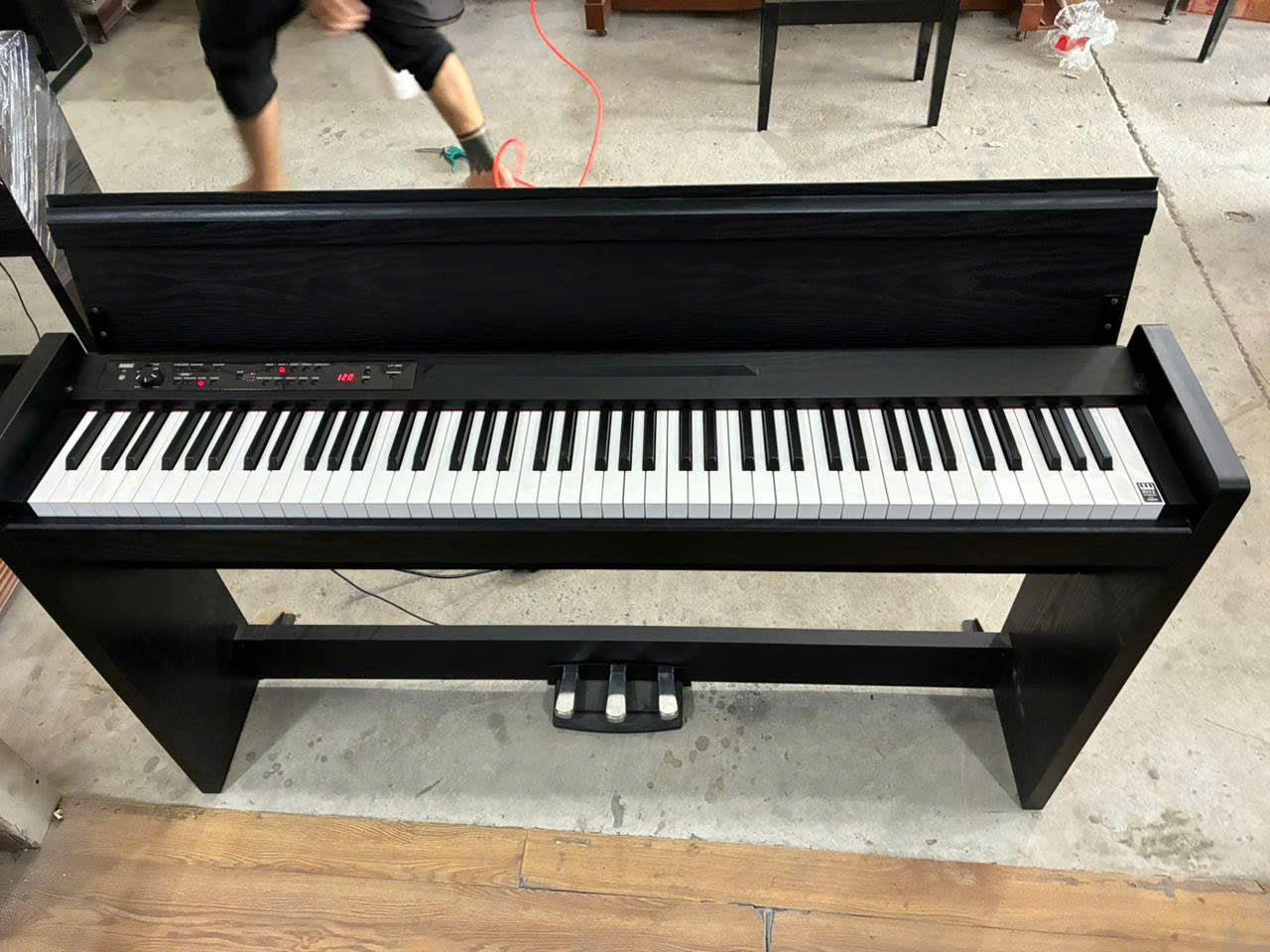 Đàn Piano Điện Korg LP380