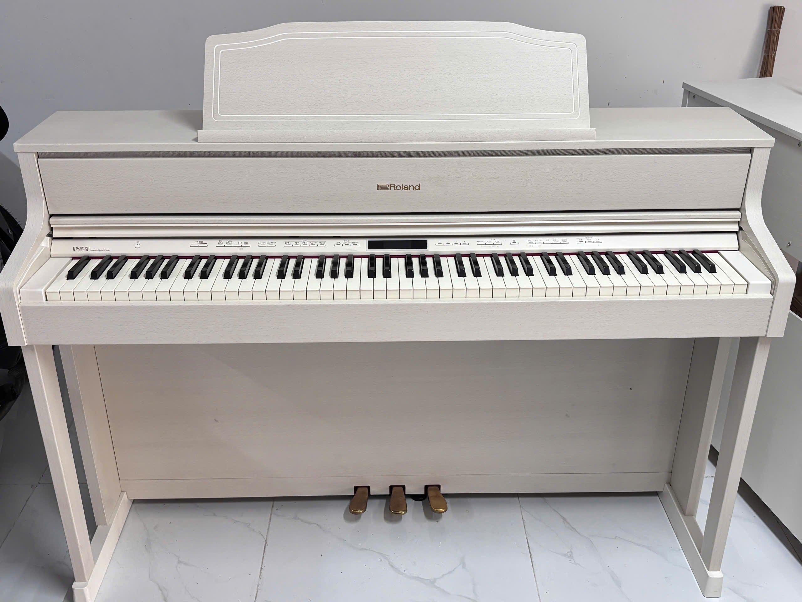 Đàn Piano Điện Roland HP605