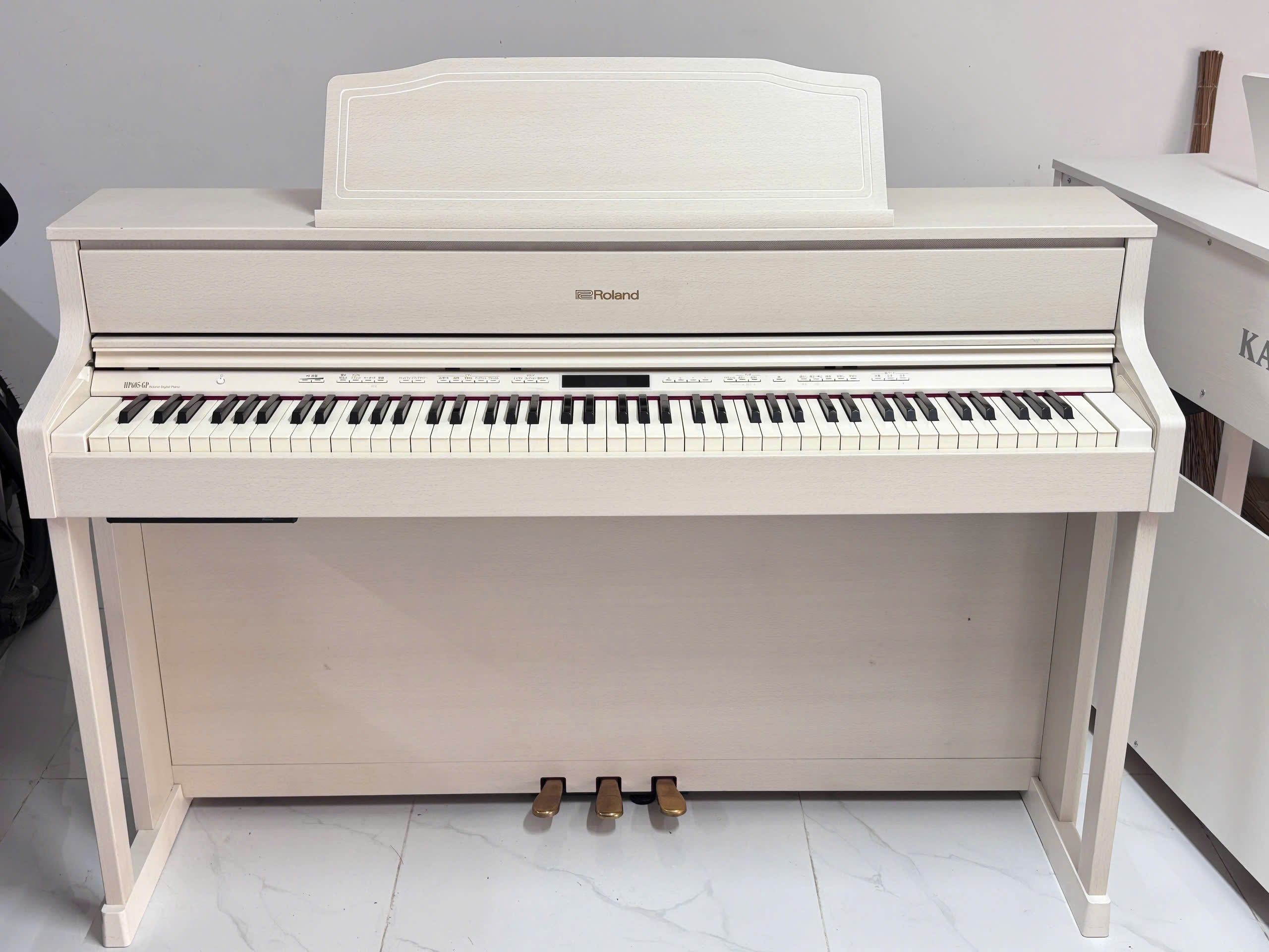 Đàn Piano Điện Roland HP605