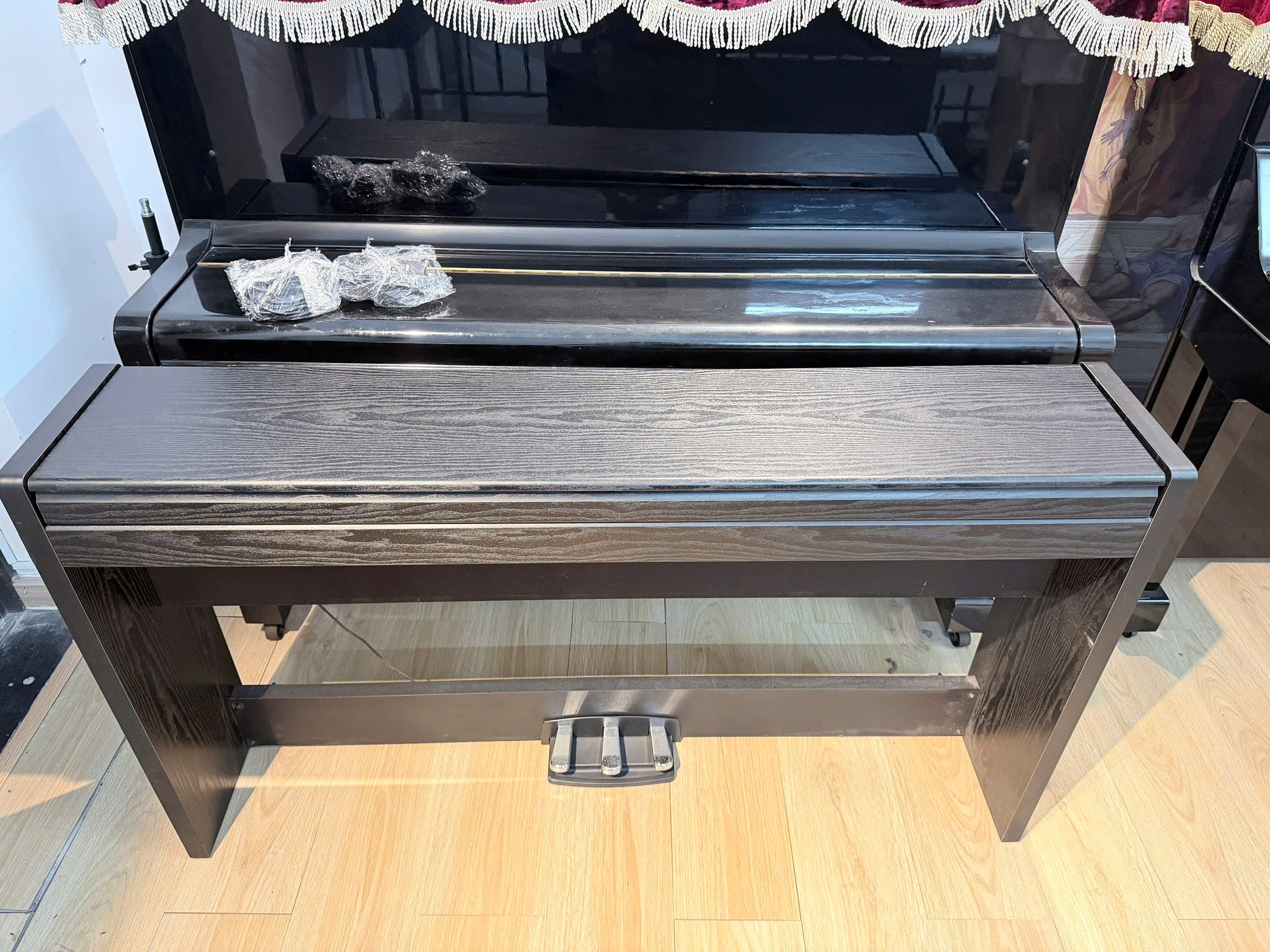 Đàn Piano Điện Korg LP380