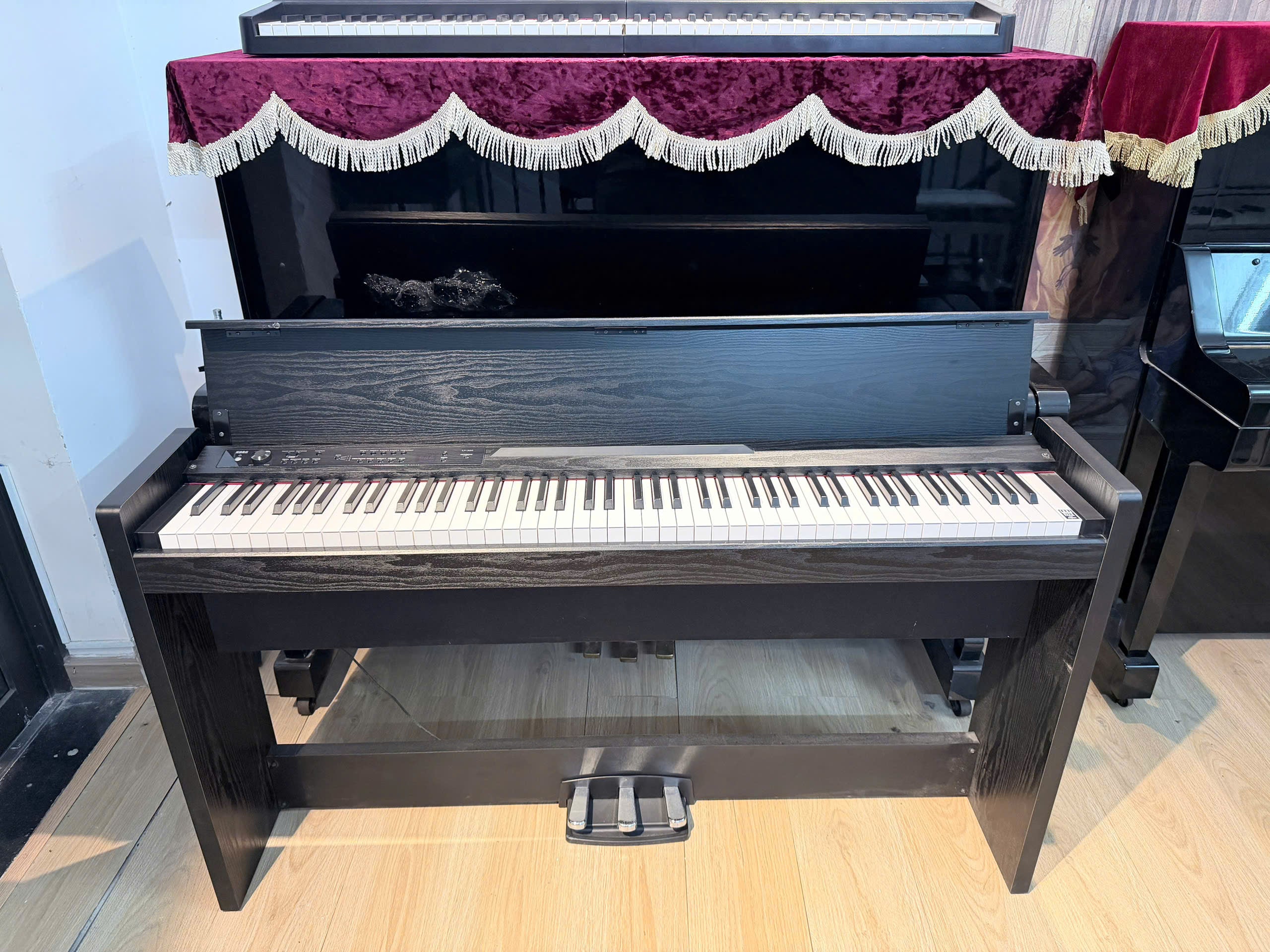 Đàn Piano Điện Korg LP380