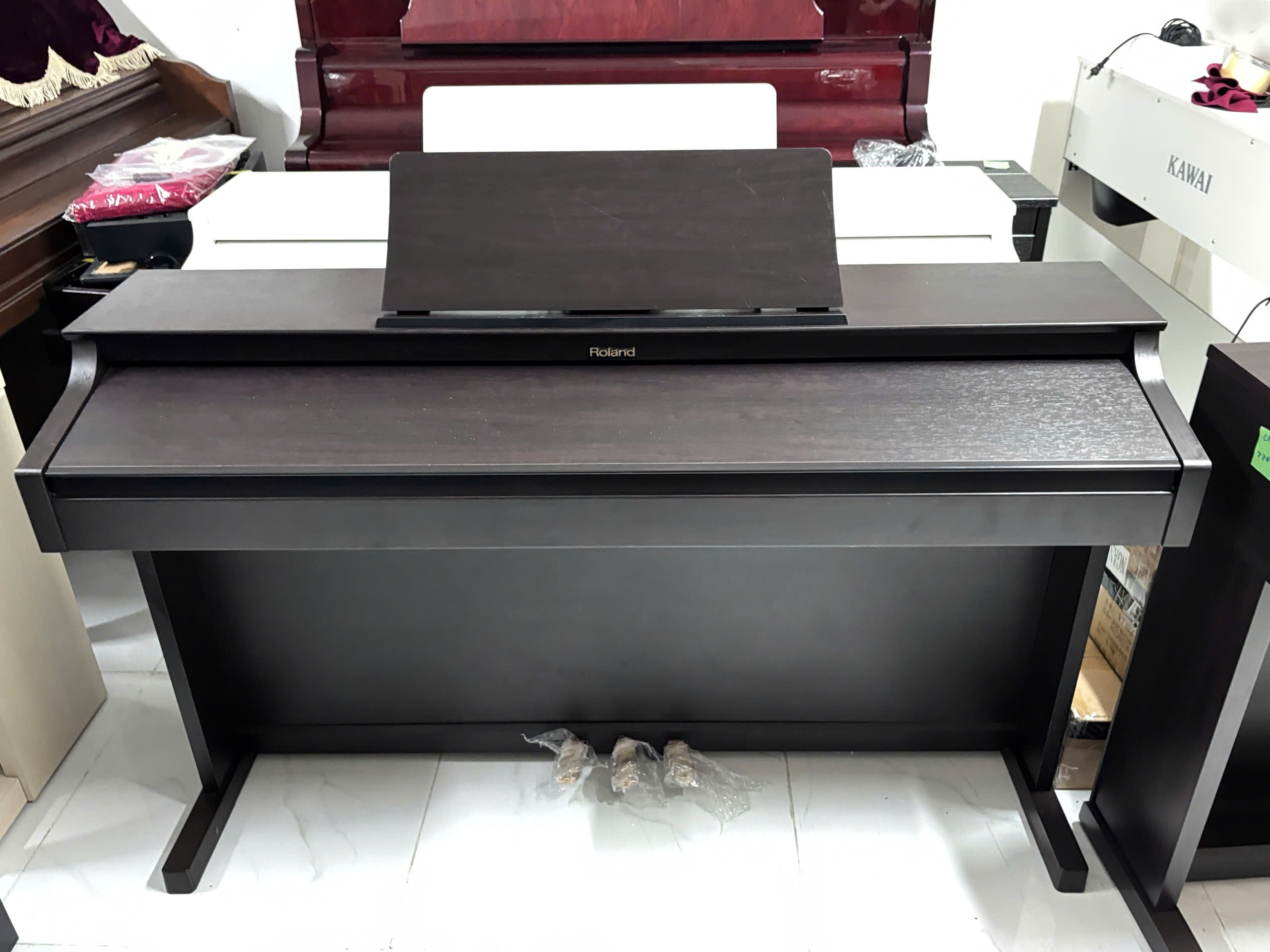 Đàn Piano Điện Roland HP603