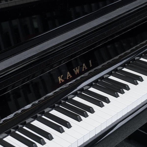 Đàn Piano Cơ Upright Kawai K400, Polished Ebony