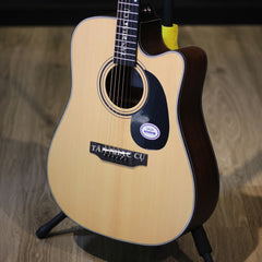 Đàn Guitar Saga SF600C Acoustic