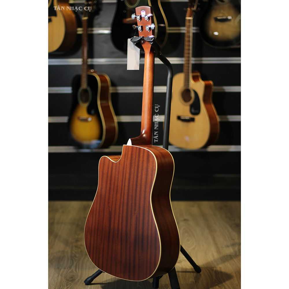 Đàn Guitar Saga SF700C Acoustic