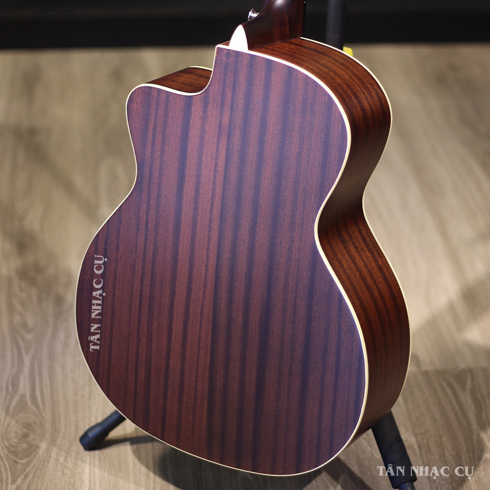 Đàn Guitar Saga SF700GC Acoustic