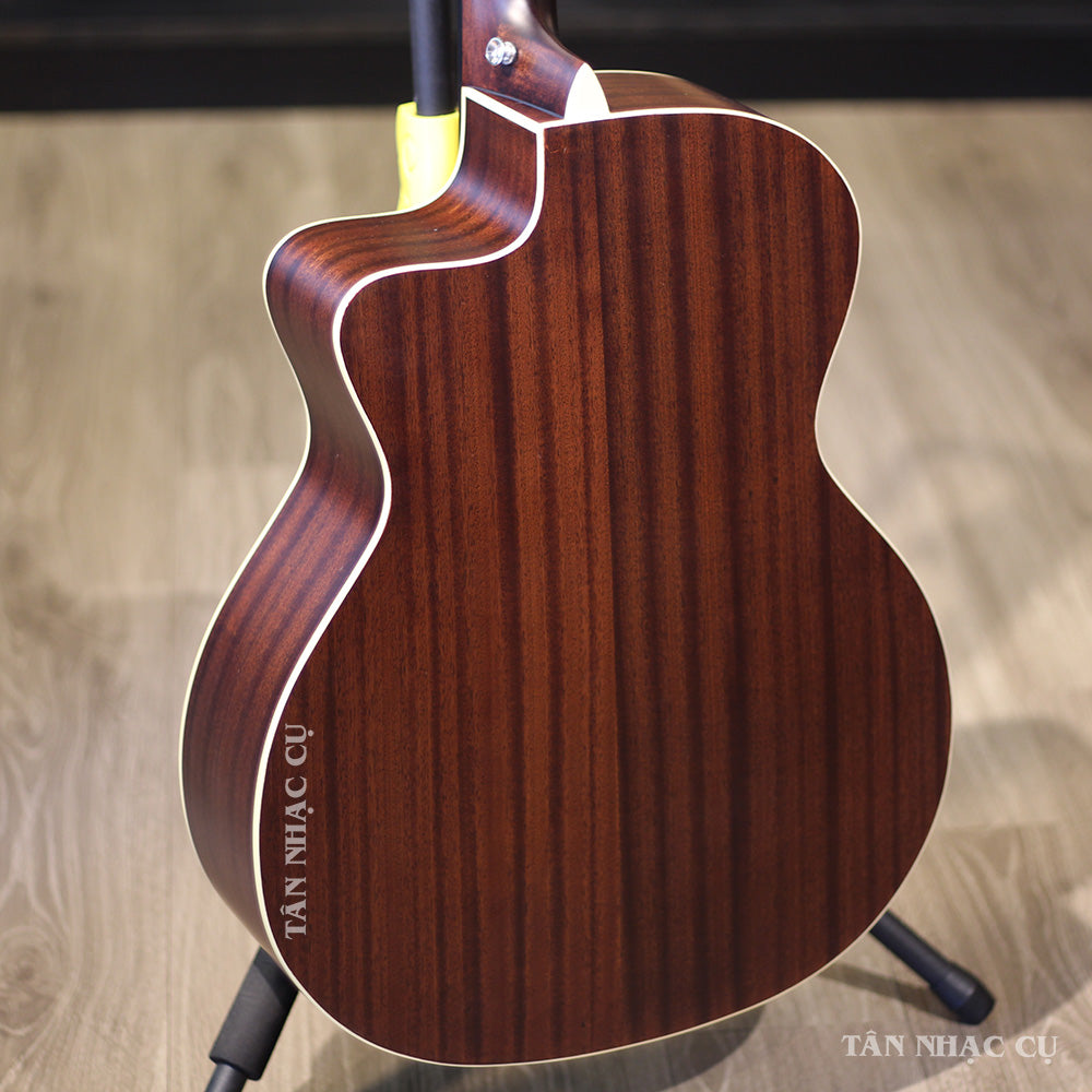 Đàn Guitar Saga SF700GC Acoustic