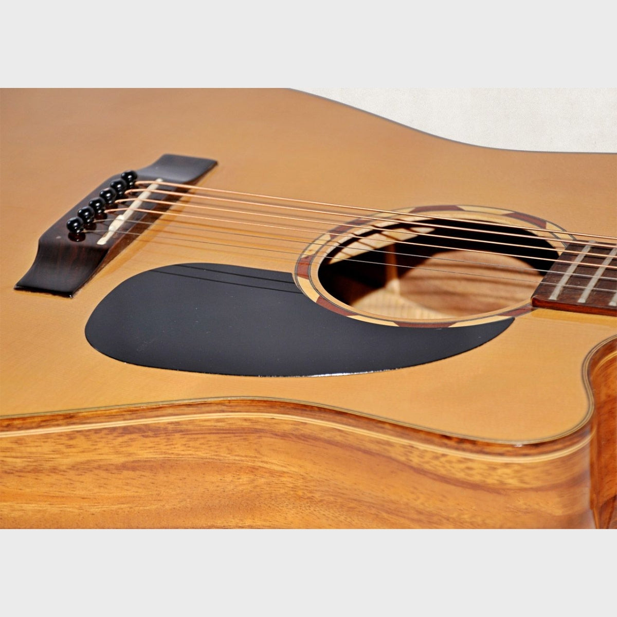 Đàn Guitar Acoustic Ba Đờn J550D