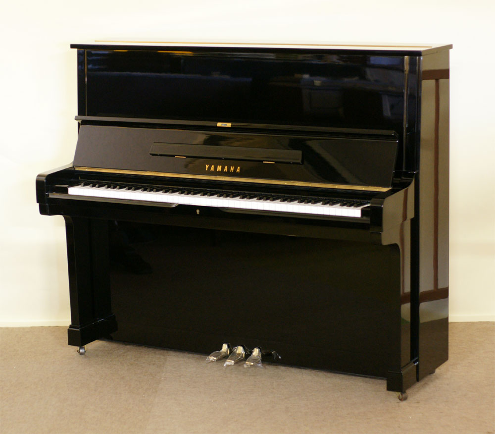 Piano Yamaha U2C PE