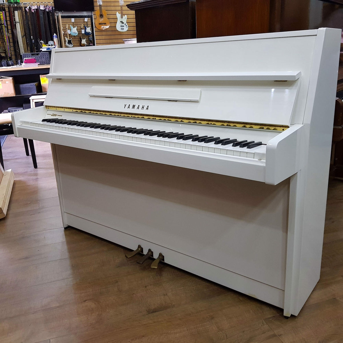 Đàn Piano Cơ Upright Yamaha M1A White - Qua Sử Dụng-Việt Music