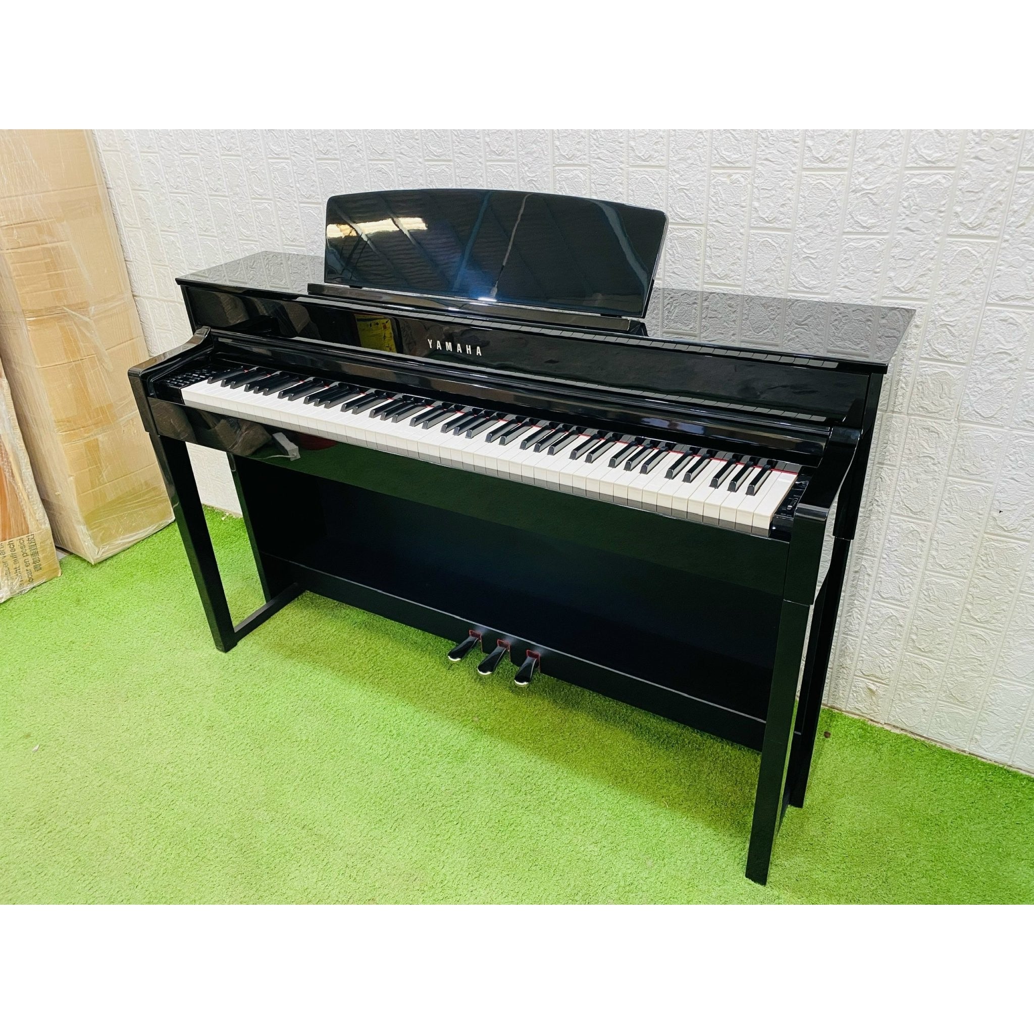 Đàn Piano Điện Yamaha CLP575